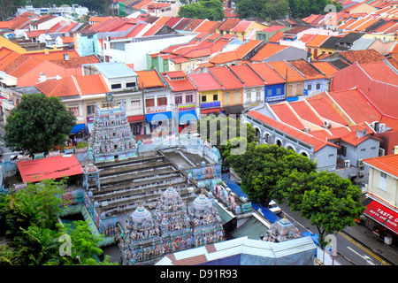 Singapore Little India, Luftaufnahme von oben, Sri Veeramakaliamman Tempel, Hindu, bindi, zweistöckiges, Geschoss, Ladenhäuser, Ladenhaus, rote Lehmziegelstube Stockfoto