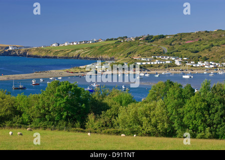 Blick vom Poppit Sands an der Mündung des Flusses Teifi an Gwbert nr Cardigan Pembrokeshire Wales von Cemaes Kopf Stockfoto