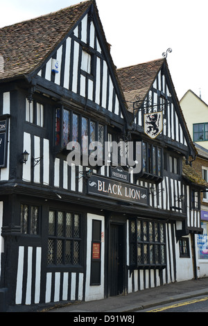 16th Century The Black Lion Inn, Bridge Street, Bishop’s Stortford, Hertfordshire, England, Vereinigtes Königreich Stockfoto