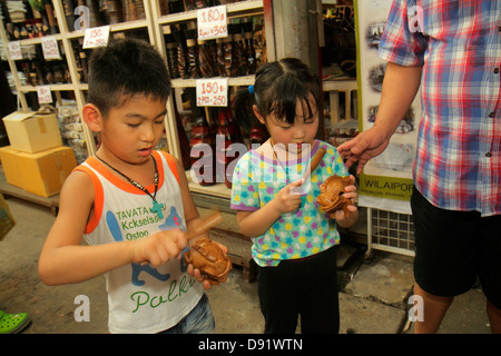 Thailand, Thai, Bangkok, Chatuchak, Jatujak Weekend Market, J.J., Floh, Shopping Shopper Shopper Shopper Shop Shops Markt Märkte Marktplatz Kauf Verkauf, Einzelhandel Stockfoto