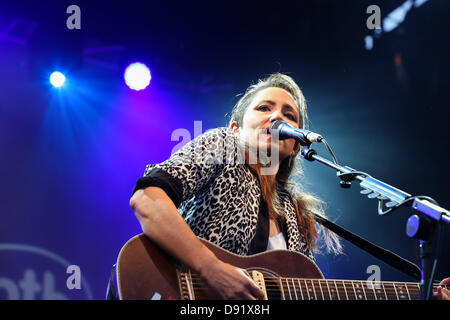 Liverpool, Großbritannien. 8. Juni, 2013. Glatte Radio: Liebe Live Musik am Wasser. KT Tunstall führt bei der Veranstaltung am Samstag, 8. Juni 2013 in Liverpool. Quelle: Christopher Middleton/Alamy leben Nachrichten Stockfoto