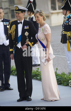 Stockholm, Spanien. 8. Juni 2013. Sophie, Gräfin von Wessex ein Prinz Edouard Graf von Wessex besuchen die Hochzeit von Prinzessin Madeleine von Schweden und Christopher O'Neill hosted by König Carl Gustaf XIV und Königin Silvia am Königspalast am 8. Juni 2013 in Stockholm, Schweden. (Bild Kredit: Kredit: Jack Abuin/ZUMAPRESS.com/Alamy Live-Nachrichten) Stockfoto