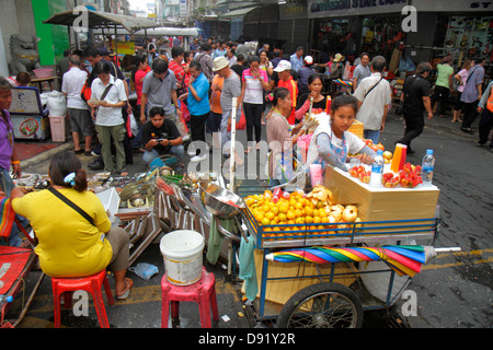 Bangkok Thailand, Thai, Samphanthawong, Chinatown, Straße, Shopping Shopper Shopper Shop Geschäfte Markt Märkte Markt Kauf Verkauf, Einzelhandel stor Stockfoto