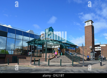 Eingang zum Telford Shopping Center, Telford, Shropshire, England, Vereinigtes Königreich Stockfoto