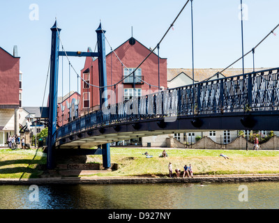 Hängebrücke über den Fluss Exe, Exeter, Devon, England Stockfoto