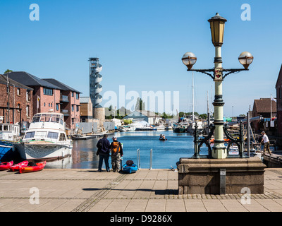Sommer am Exeter Quay am Ufer des Flusses Exe und Kanal, Exeter, Devon, England Stockfoto