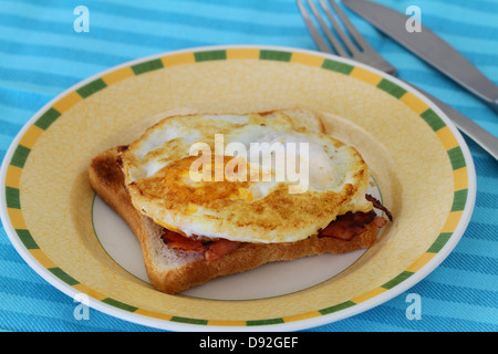Ei und Speck auf toast Stockfoto