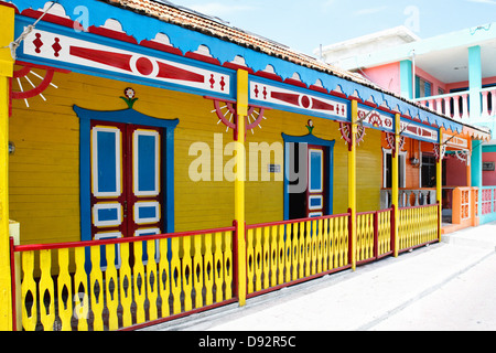 Bunten traditionellen Haus auf Straße, Isla Mujeres, Quintana Roo, Mexiko Stockfoto