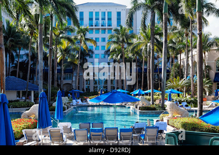 Pool-Ansicht des Ritz-Carlton Hotel, San Juan, Isla Verde, Puerto Rico Stockfoto