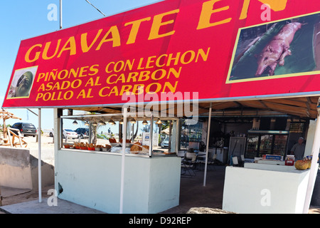 Schwein braten Schild an einem Kiosk, Pinones, Puerto Rico Stockfoto