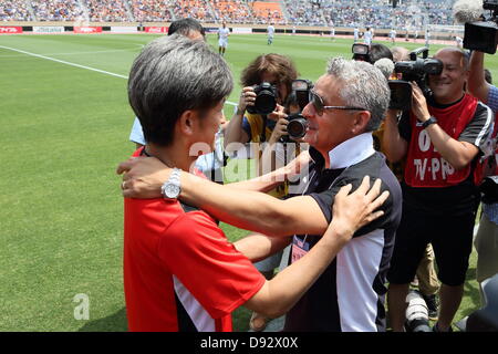 (L-R) Kazuyoshi Miura (JPN), Roberto Baggio (ITA), 9. Juni 2013 - Fußball / Fußball: Japan-Italien-Legende Match zwischen J-League-Legende-Spieler 2-2 Glorie AZZURRE im National Stadium, Tokio, Japan. (Foto von Motoo Naka) Stockfoto