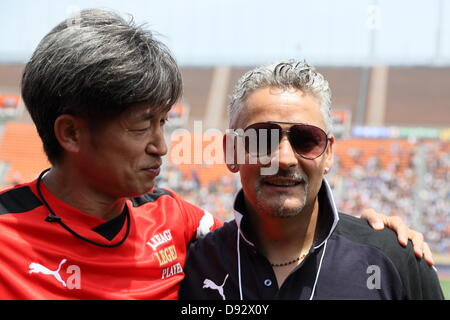 (L-R) Kazuyoshi Miura (JPN), Roberto Baggio (ITA), 9. Juni 2013 - Fußball / Fußball: Japan-Italien-Legende Match zwischen J-League-Legende-Spieler 2-2 Glorie AZZURRE im National Stadium, Tokio, Japan. (Foto von Motoo Naka) Stockfoto