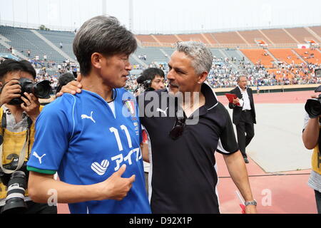 (L-R) Kazuyoshi Miura (JPN), Roberto Baggio (ITA), 9. Juni 2013 - Fußball / Fußball: Japan-Italien-Legende Match zwischen J-League-Legende-Spieler 2-2 Glorie AZZURRE im National Stadium, Tokio, Japan. (Foto von Motoo Naka) Stockfoto