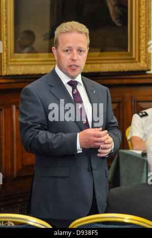 Belfast, Nordirland. 10. Juni 2013. Andrew Irvine, Belfast City Centre-Manager Stockfoto