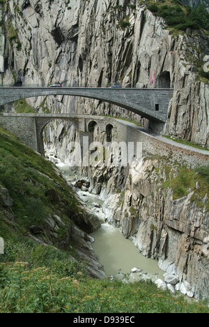 Teufelsbrücke am Berg Gotthard in den Schweizer Alpen Stockfoto