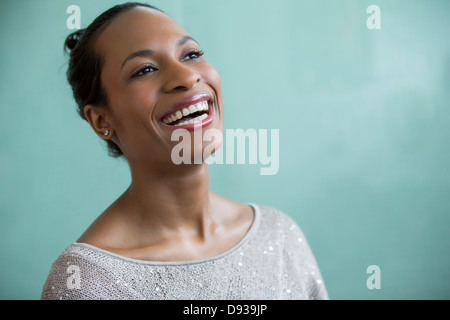 Nahaufnahme eines Weibes lächelndes Gesicht Stockfoto