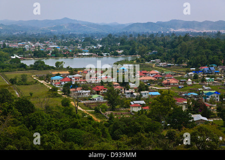 Blick von der NAN MYINT Turm am KANDAWGYI NATIONALGARTEN von PYIN U LWIN auch bekannt als MAYMYO - MYANMAR Stockfoto