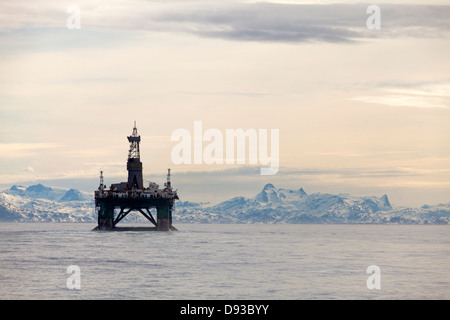 Die Aufschlussbohrung rig Leiv Eiriksson vor der Küste Grönlands in der Davis-Straße zwischen Grönland und Kanada. Stockfoto