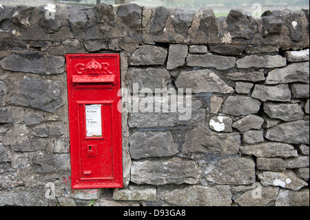 GR Royal Mail Briefpost Box rot Old UK England Stockfoto