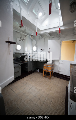 Küche im Inneren des Schiffes SS Soldek, Teil des Polnischen Schifffahrtsmuseums in Danzig, Polen. Stockfoto