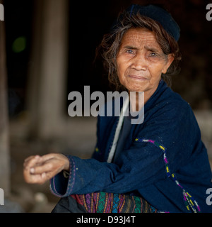 Khmu Minderheit alte Frau, Xieng Khouang, Laos Stockfoto