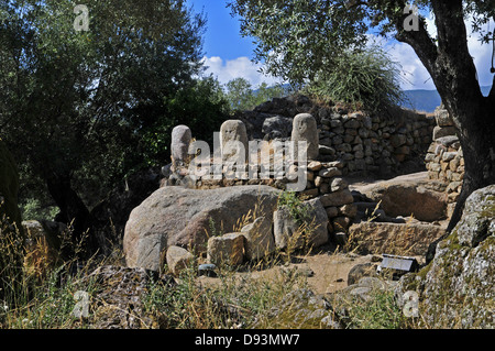 Menhire Nr. VIII, XI und VII (v.l.), Filitosa, Korsika, Frankreich Stockfoto