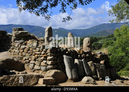 Menhire Nr. IX, x-XIII (v.l.), Filitosa, Korsika, Frankreich Stockfoto