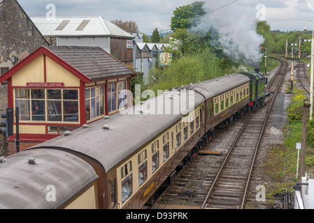 Hunslet 0-6-0 Tenderlok Kriegsministerium, gebaut im Jahre 1944 gebaut auf der North British Locomotive arbeitet im Jahre 1921 Ramsbottom Bahnhof Stockfoto