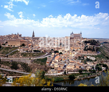 Blick über die Schlucht El Tajo und Fluss von Toledo, Kastilien la Mancha, Spanien, Westeuropa. Stockfoto