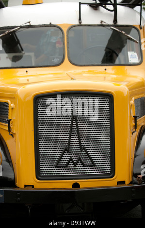 Altes Feuerwehrauto umgebaut zum Camper Van Magirus-Deutz S 3500 Diesel Bedburg Köln Deutschland Europa EU Stockfoto