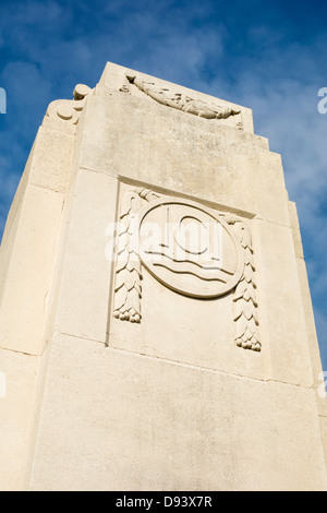 Kriegerdenkmal für die Mitarbeiter der ICI (Imperial Chemicals Limited), die ihre Leben während des 2. Weltkrieges verloren. Billingham, UK Stockfoto