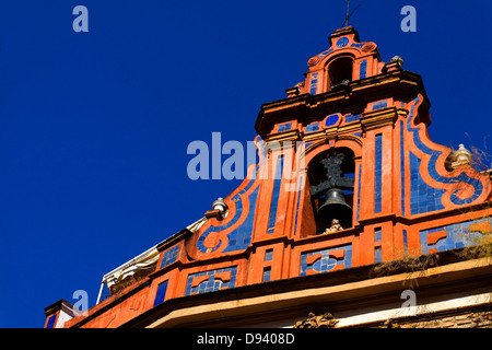 Glockenturm des Barock Capilla de San José in Sevilla, Andalusien, Spanien Stockfoto