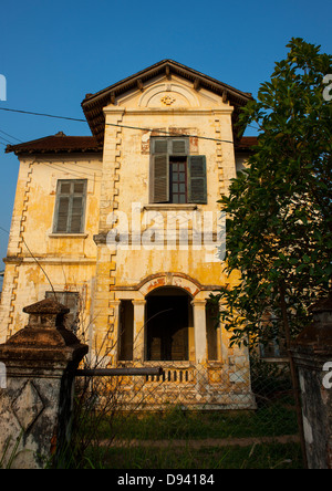 Alte französische Haus im Kolonialstil, Savannakhet, Laos Stockfoto