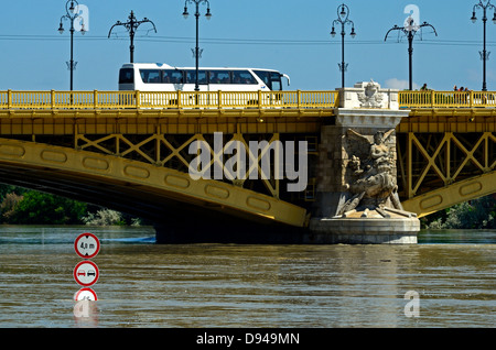 Hochwasser 2013 Flusses Danube Budapest Ungarn Stockfoto