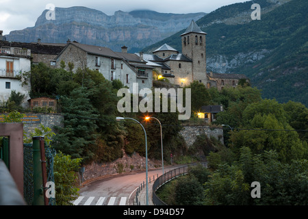 Am frühen Abend im Dorf Torla - Huesca, Aragon, Spanien Stockfoto