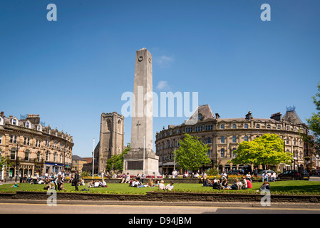 Harrogate in North Yorkshire früher das West Riding of Yorkshire. Der Kenotaph. Im Norden von England. Stockfoto