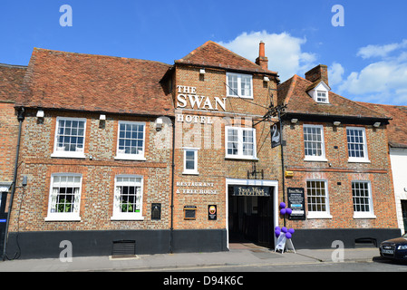 The Swan Hotel aus dem 16. Jahrhundert, obere Hauptstraße, Thame, Oxfordshire, England, Vereinigtes Königreich Stockfoto