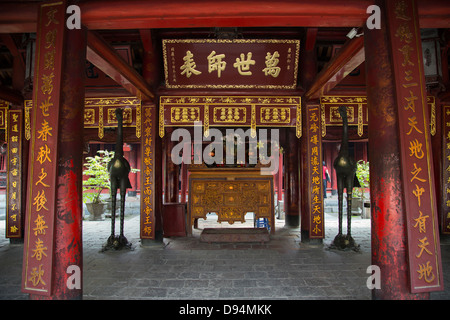 Der Temple of Literature ist konfuzianischen Tempel, der früher ein Zentrum der Gelehrsamkeit in Hanoi war. Stockfoto