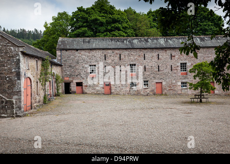 Die Hof-Wirtschaftsgebäude im Lake District Dalemain, in der Nähe von Penrith, Cumbria Stockfoto