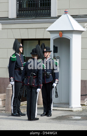 Die Wachablösung am Königspalast in Oslo Stockfoto