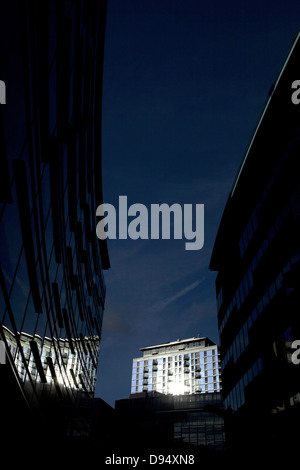 Salford Quays ist ein Gebiet von Salford, Greater Manchester, England - Ansichten und Details der Strukturen rund um Media City Stockfoto