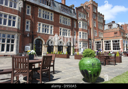 Rückseite des Selsdon Park Hotel und Golfclub, Croydon, Surrey. Stockfoto