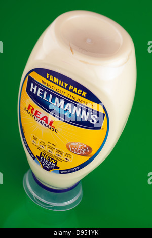 Drücken Sie GAP real Mayonnaise-Familien-Paket von Hellmann Stockfoto