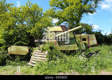 Alten und beschädigten Mähdrescher Stockfoto