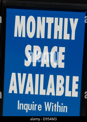 Parkplatz Garage Zeichen in New York City Stockfoto