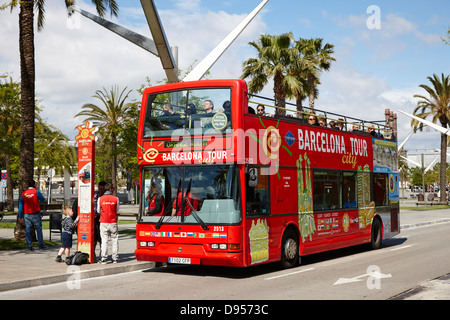 Open Top-Stadt Touren Halt am Welthandel center Barcelona-Katalonien-Spanien Stockfoto