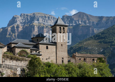 Pfarrei Kirche Torla - Huesca, Aragon, Spanien Stockfoto