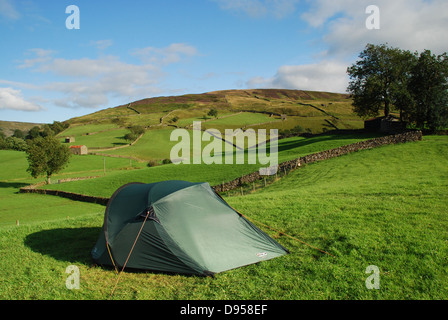 Ein einsamer Zelt in den Yorkshire Dales Stockfoto