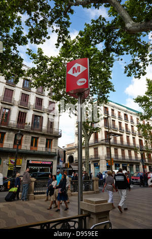 Zeichen für Barcelona u-Bahnstation Liceu auf la Ramblas Katalonien Spanien Stockfoto