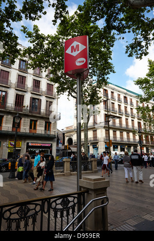 Zeichen für Barcelona u-Bahnstation Liceu auf la Ramblas Katalonien Spanien Stockfoto